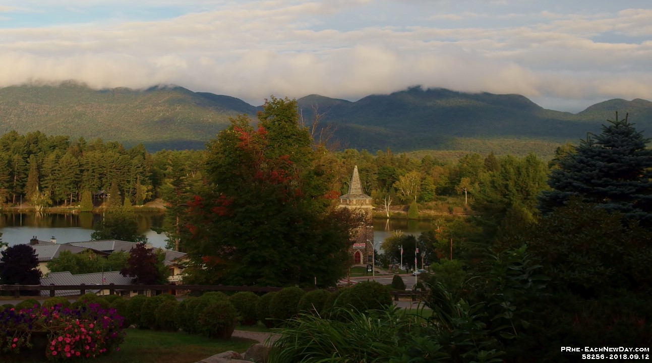 58256RoCrLeRe2 - New York vacation - First night at the Crowne Plaza - Lake Placid
